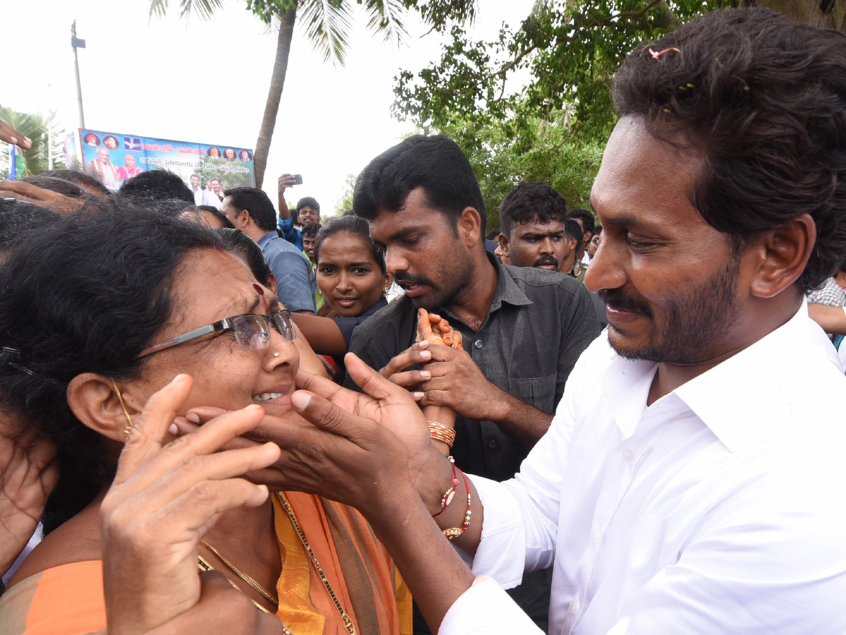 YS Jagan Praja Sankalpa Yatra Best Photo Gallery - Sakshi34