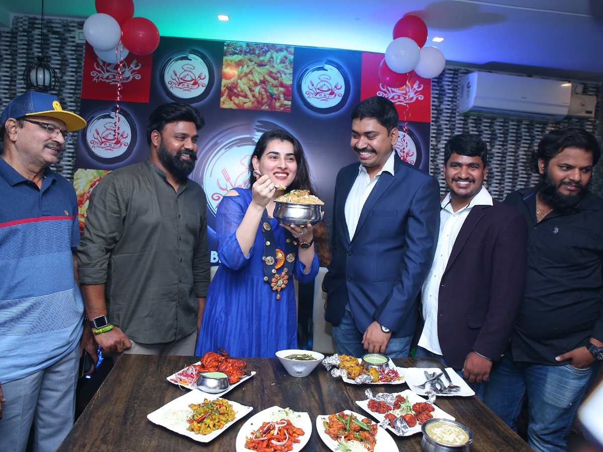 Actress Archana And Madhu Shalini Inaugurates Bahar Biryani Cafe Photo Gallery - Sakshi1