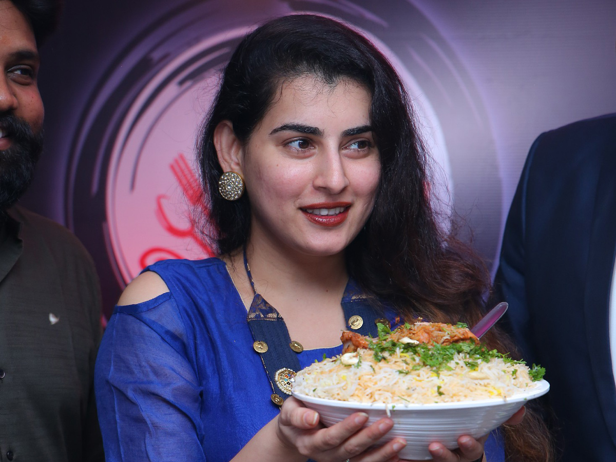 Actress Archana And Madhu Shalini Inaugurates Bahar Biryani Cafe Photo Gallery - Sakshi5