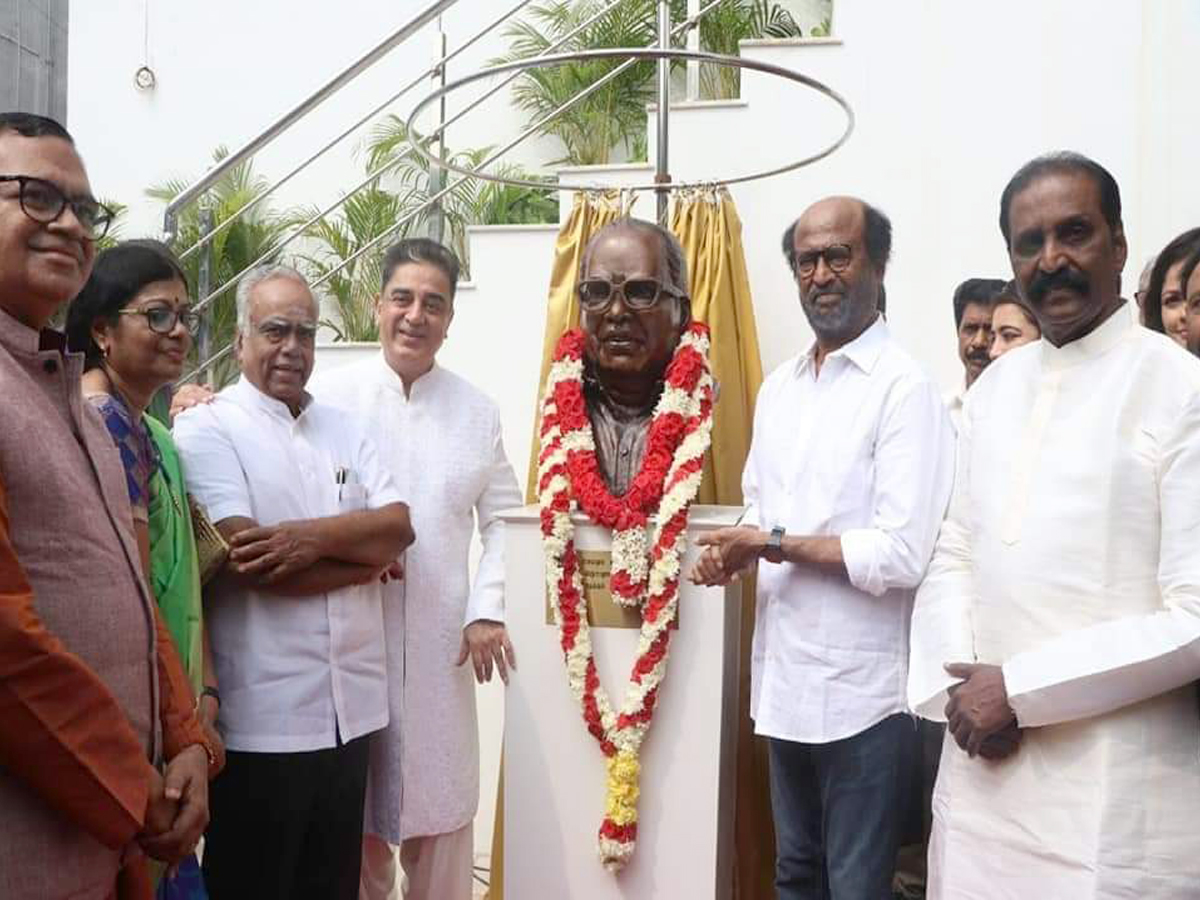 Kamal Haasan and Rajinikanth join hands to unveil their mentor K Balachanders statue Photo Gallery - Sakshi1