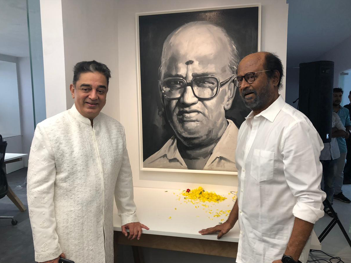 Kamal Haasan and Rajinikanth join hands to unveil their mentor K Balachanders statue Photo Gallery - Sakshi9