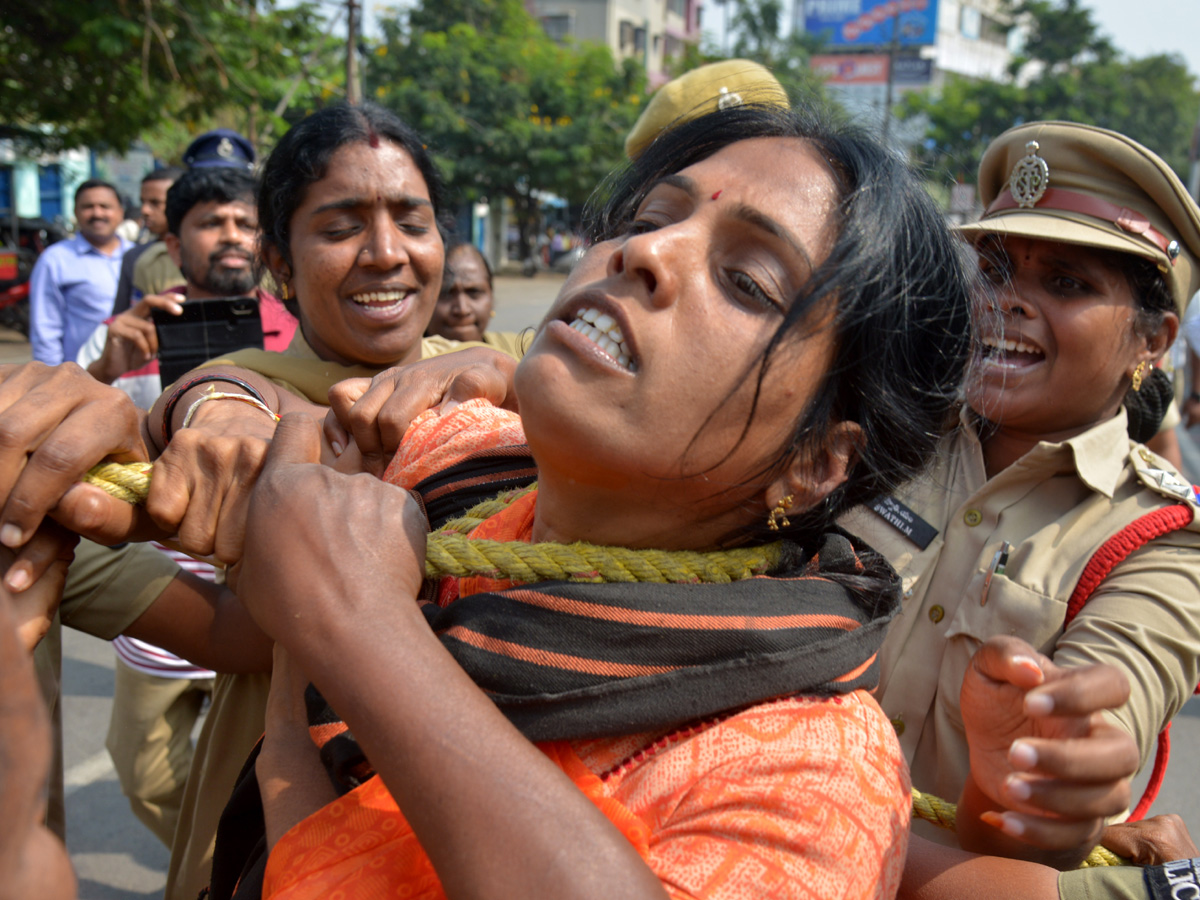 Chalo Tank Bund March Held at Hyderabad Photo Gallery - Sakshi14