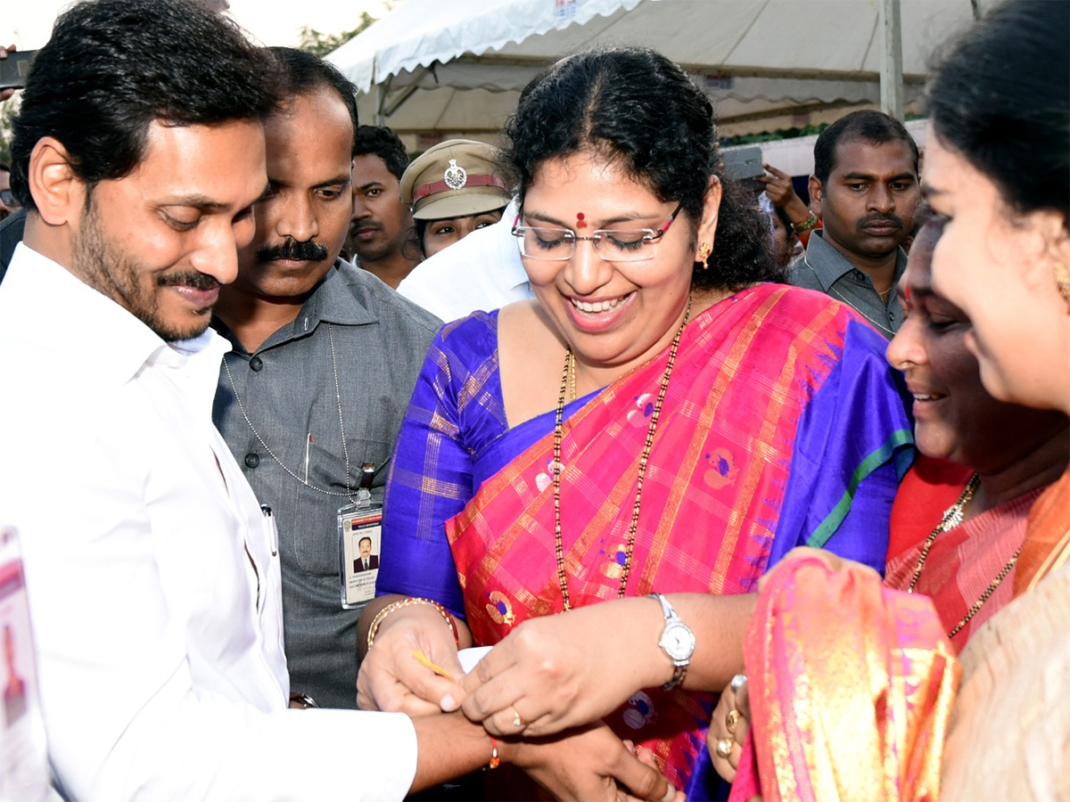 CM Ys Jagan Speech Andhra University Alumni Meet Photo Gallery - Sakshi19