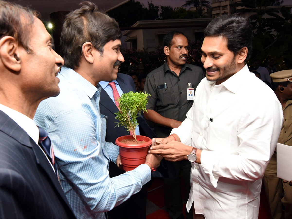 CM Ys Jagan Speech Andhra University Alumni Meet Photo Gallery - Sakshi20