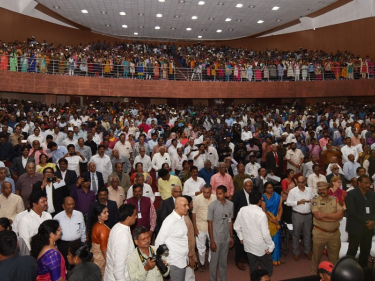 CM Ys Jagan Speech Andhra University Alumni Meet Photo Gallery - Sakshi24