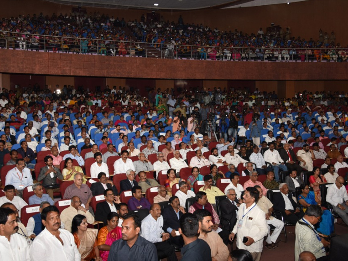 CM Ys Jagan Speech Andhra University Alumni Meet Photo Gallery - Sakshi26