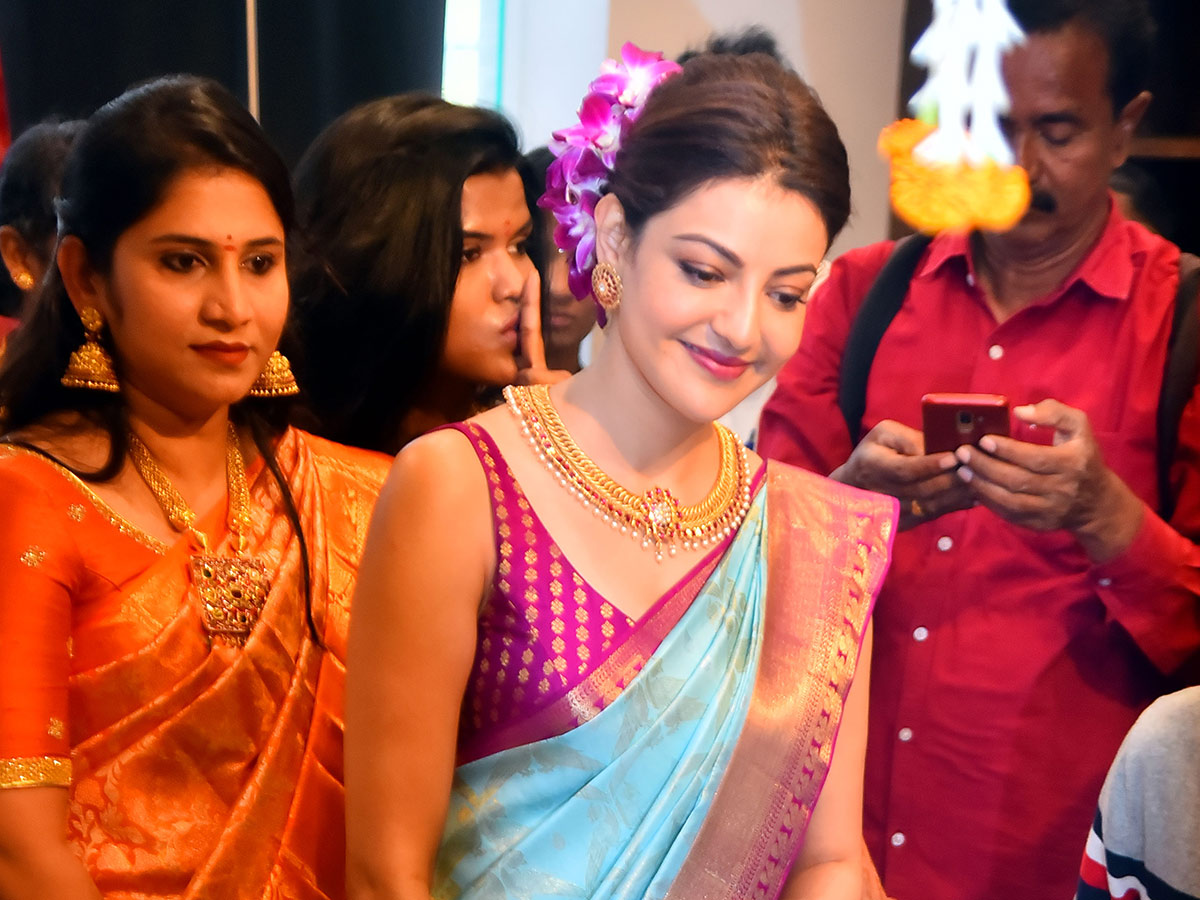 Kajal Aggarwal Visits Vijayawada Photo Gallery - Sakshi11