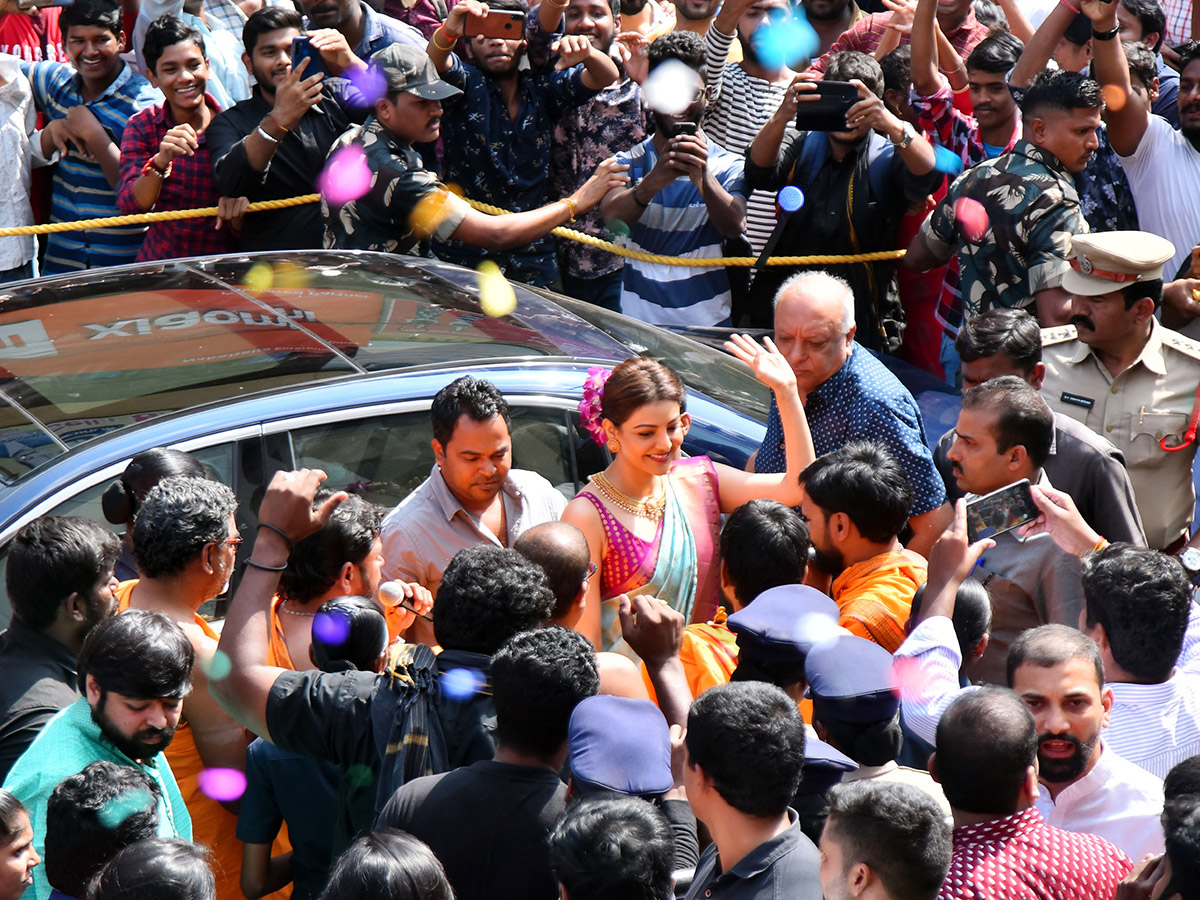 Kajal Aggarwal Visits Vijayawada Photo Gallery - Sakshi5