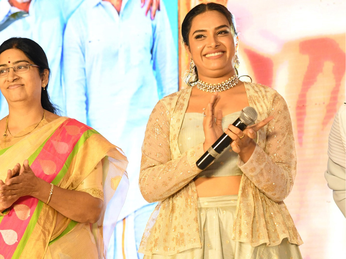 Prati Roju Pandaage Pre Release Function Photo Gallery - Sakshi10