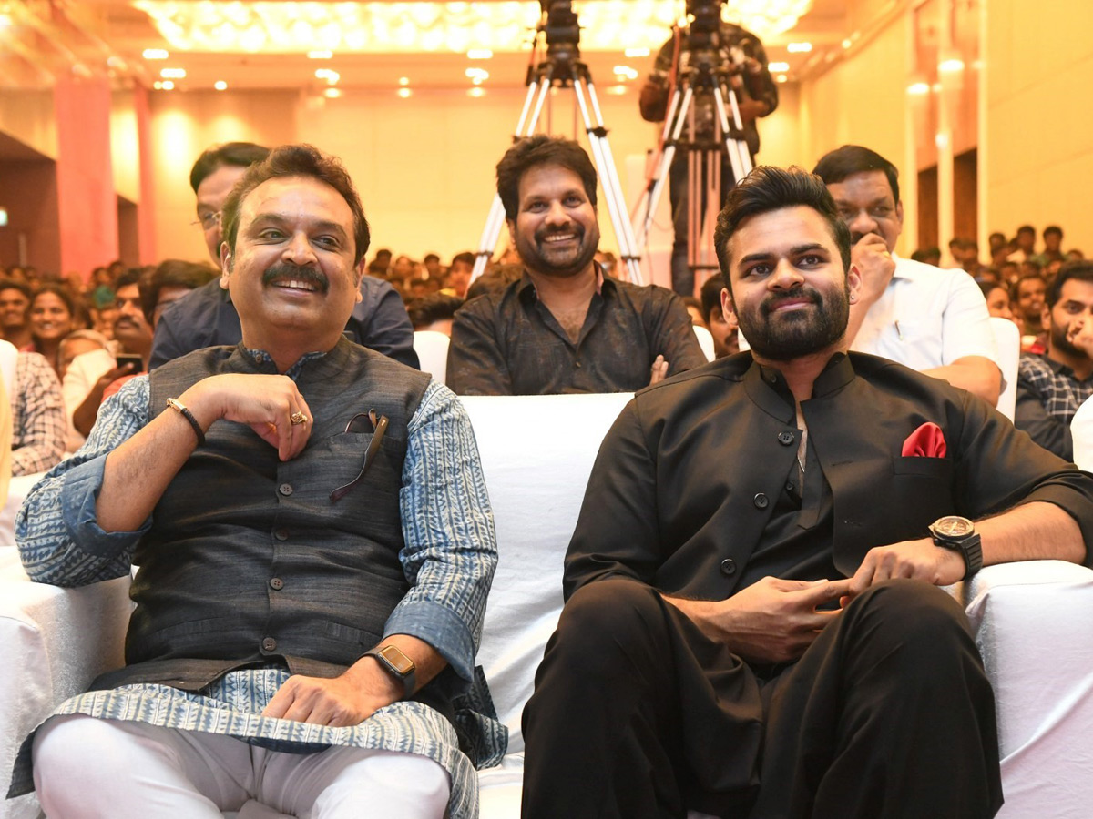 Prati Roju Pandaage Pre Release Function Photo Gallery - Sakshi14