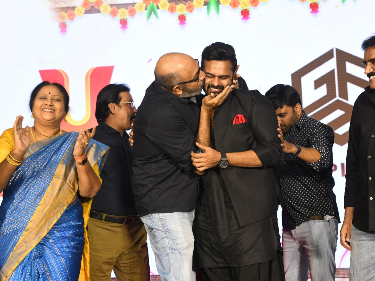 Prati Roju Pandaage Pre Release Function Photo Gallery - Sakshi9