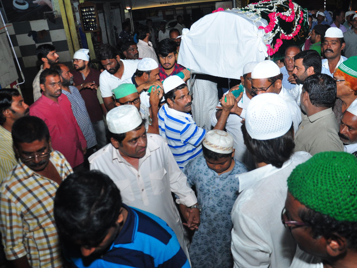 Comedian Ali mother Mohammad Zebeda passes away - Sakshi14