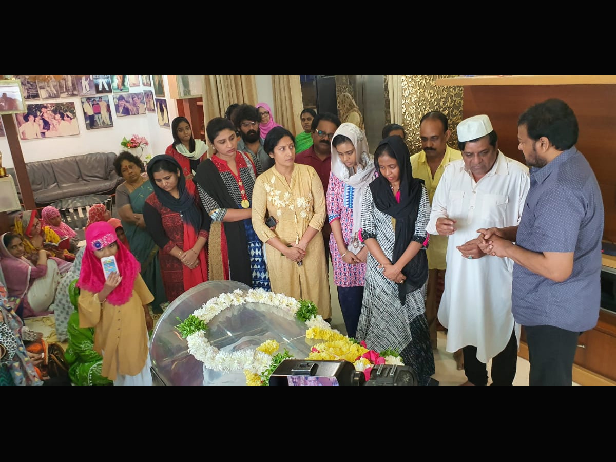 Comedian Ali mother Mohammad Zebeda passes away - Sakshi4
