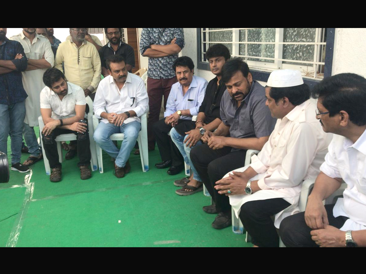 Comedian Ali mother Mohammad Zebeda passes away - Sakshi6