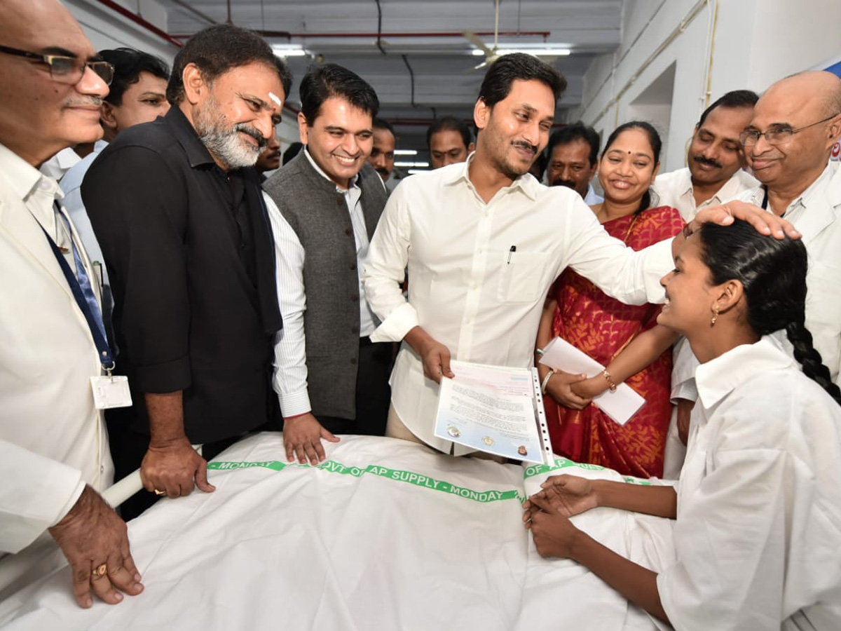 YS Jagan to Start Arogya Asara at Guntur Govt Hospital PHoto Gallery - Sakshi6