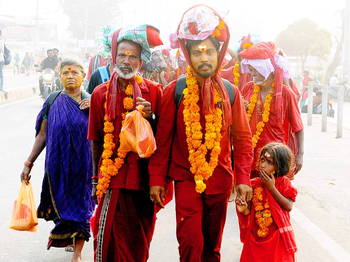 Bhavani Deeksha Maladharana begins in Vijayawada Photo Gallery - Sakshi26