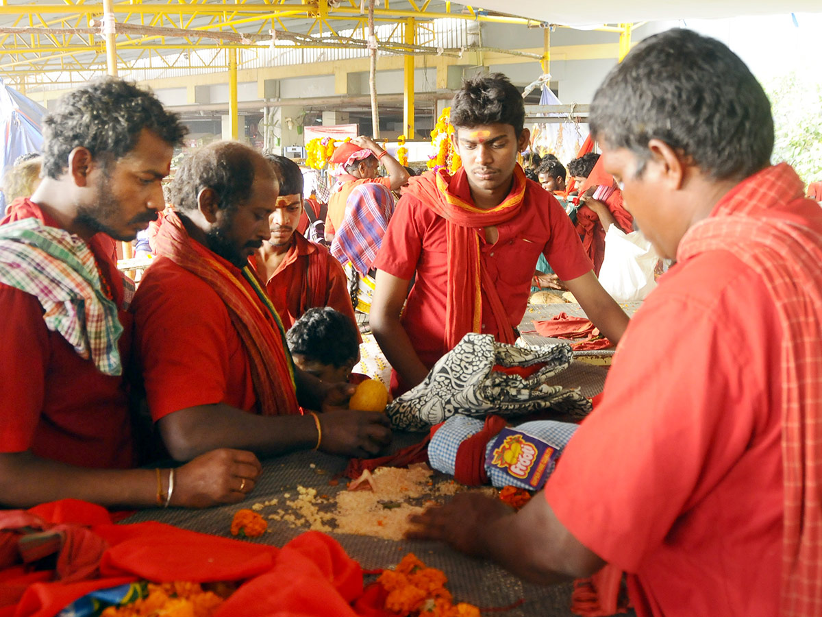 Bhavani Deeksha Maladharana begins in Vijayawada Photo Gallery - Sakshi43