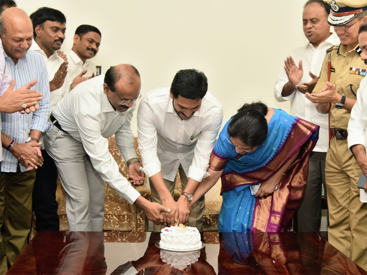 Andhra Pradesh CM YS Jagan Mohan Reddy Birthday Celebrations Photo Gallery - Sakshi2