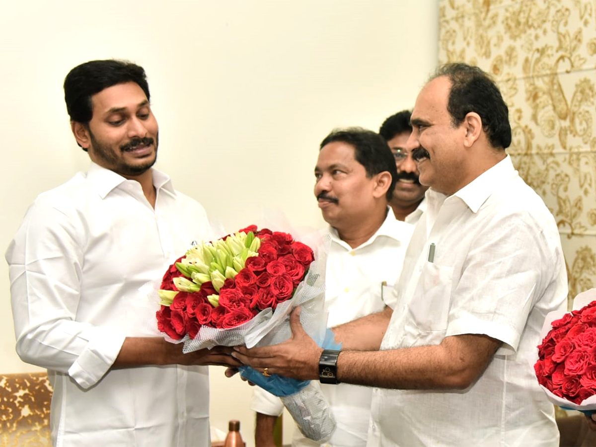 Andhra Pradesh CM YS Jagan Mohan Reddy Birthday Celebrations Photo Gallery - Sakshi5