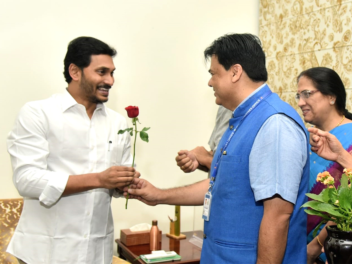 Andhra Pradesh CM YS Jagan Mohan Reddy Birthday Celebrations Photo Gallery - Sakshi7