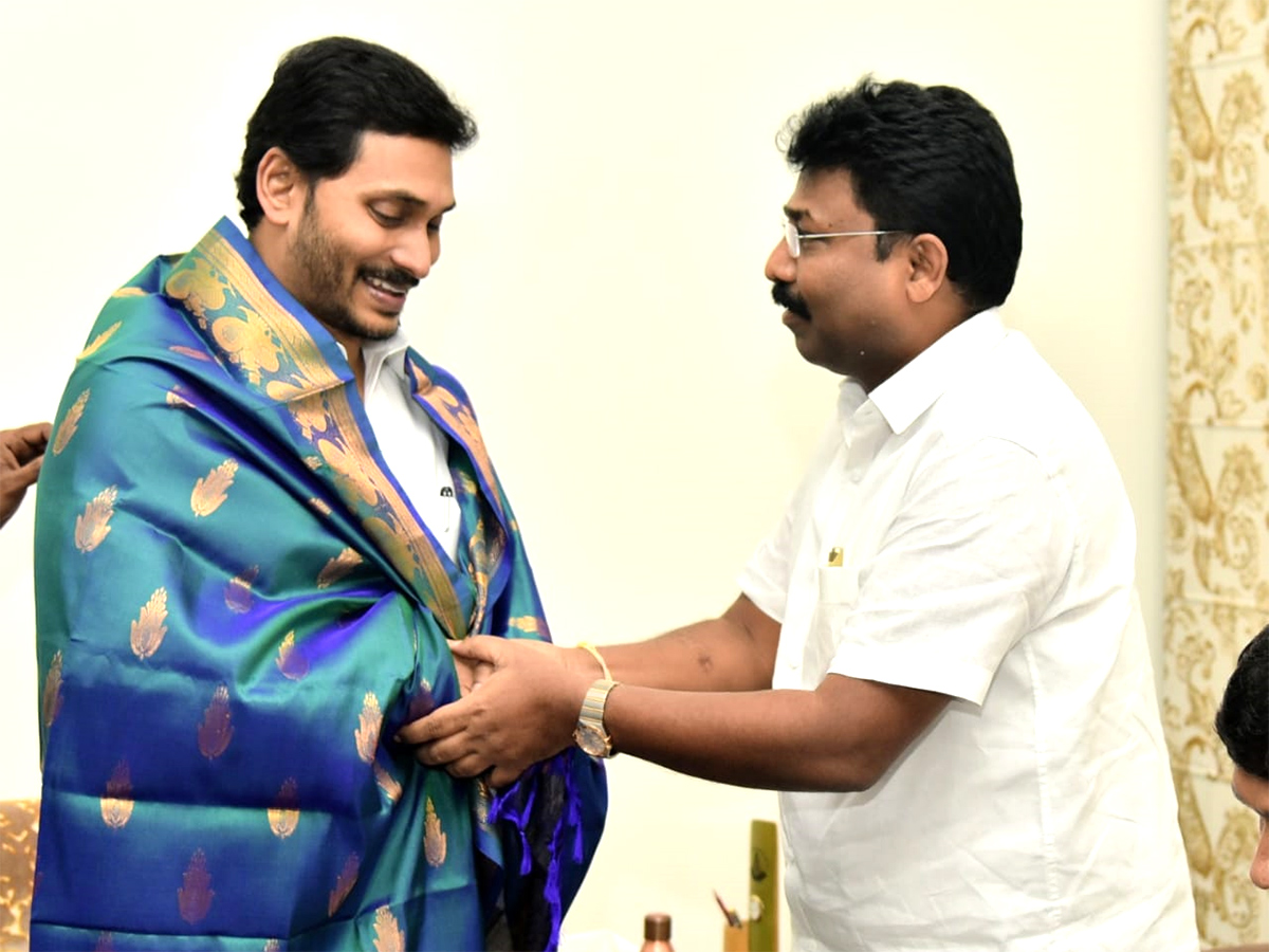 Andhra Pradesh CM YS Jagan Mohan Reddy Birthday Celebrations Photo Gallery - Sakshi8