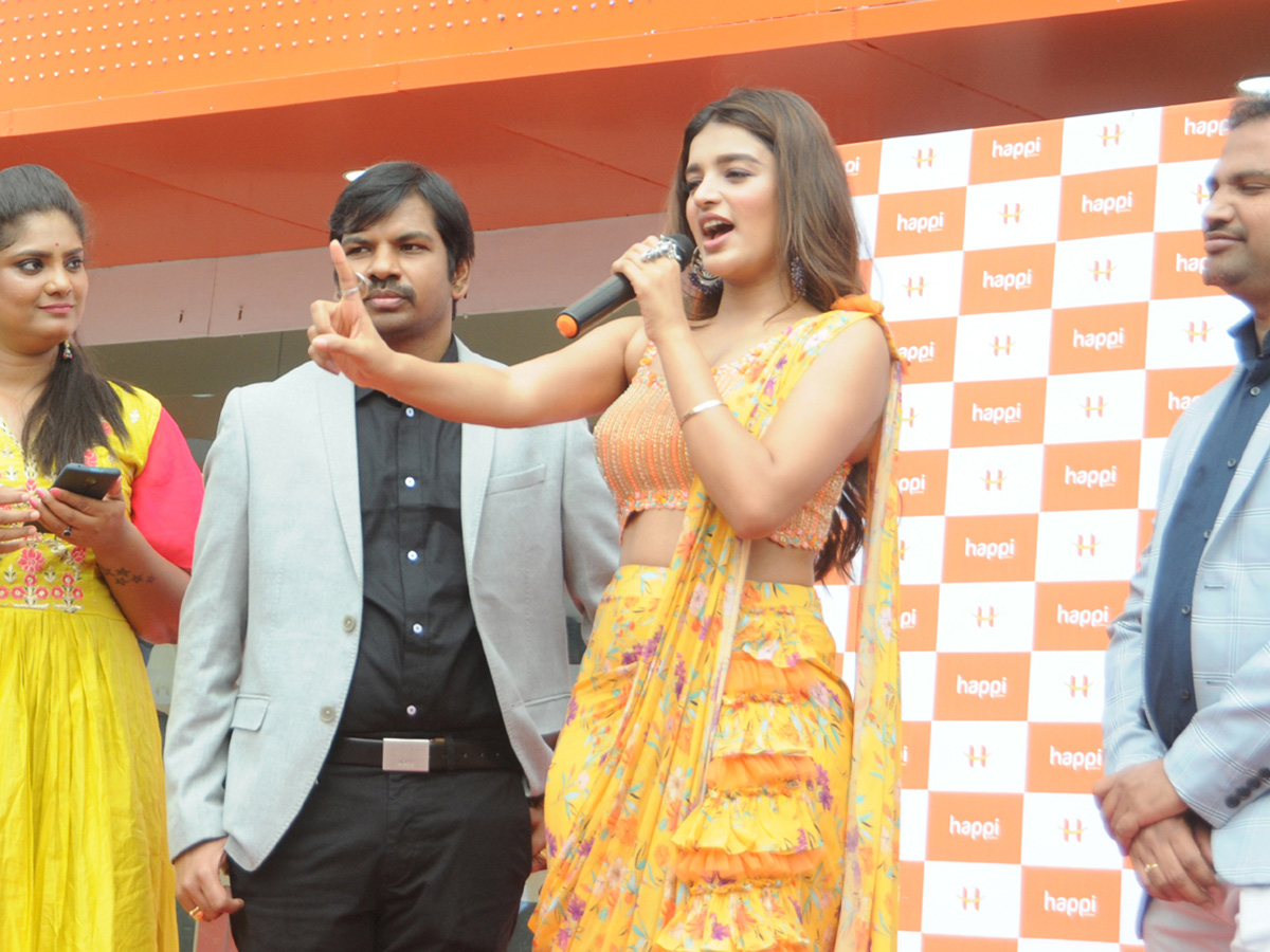 Happi Mobiles Launching in Ongole By Nidhhi Agerwal Photo Gallery - Sakshi11