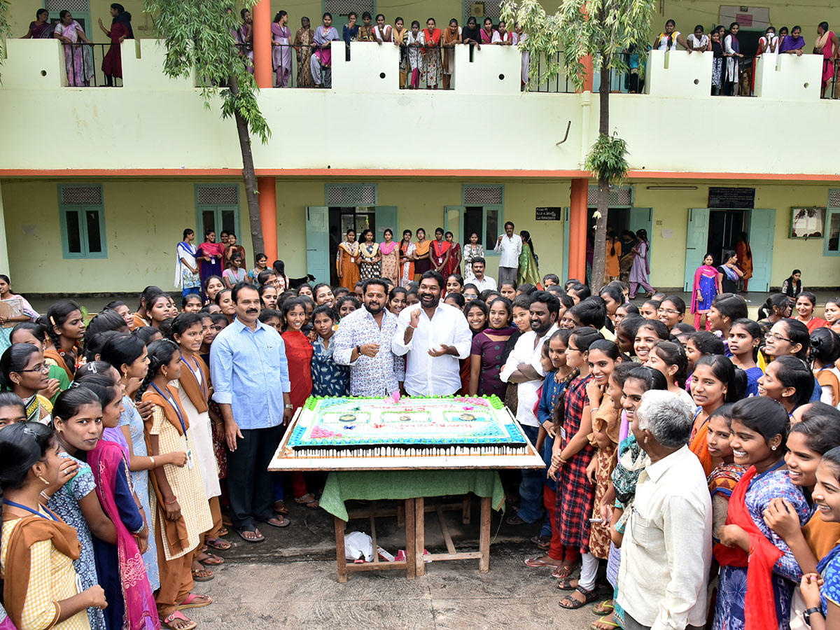 YS Jagan Mohan Reddy Birthday Celebration in AP Photo Gallery - Sakshi2