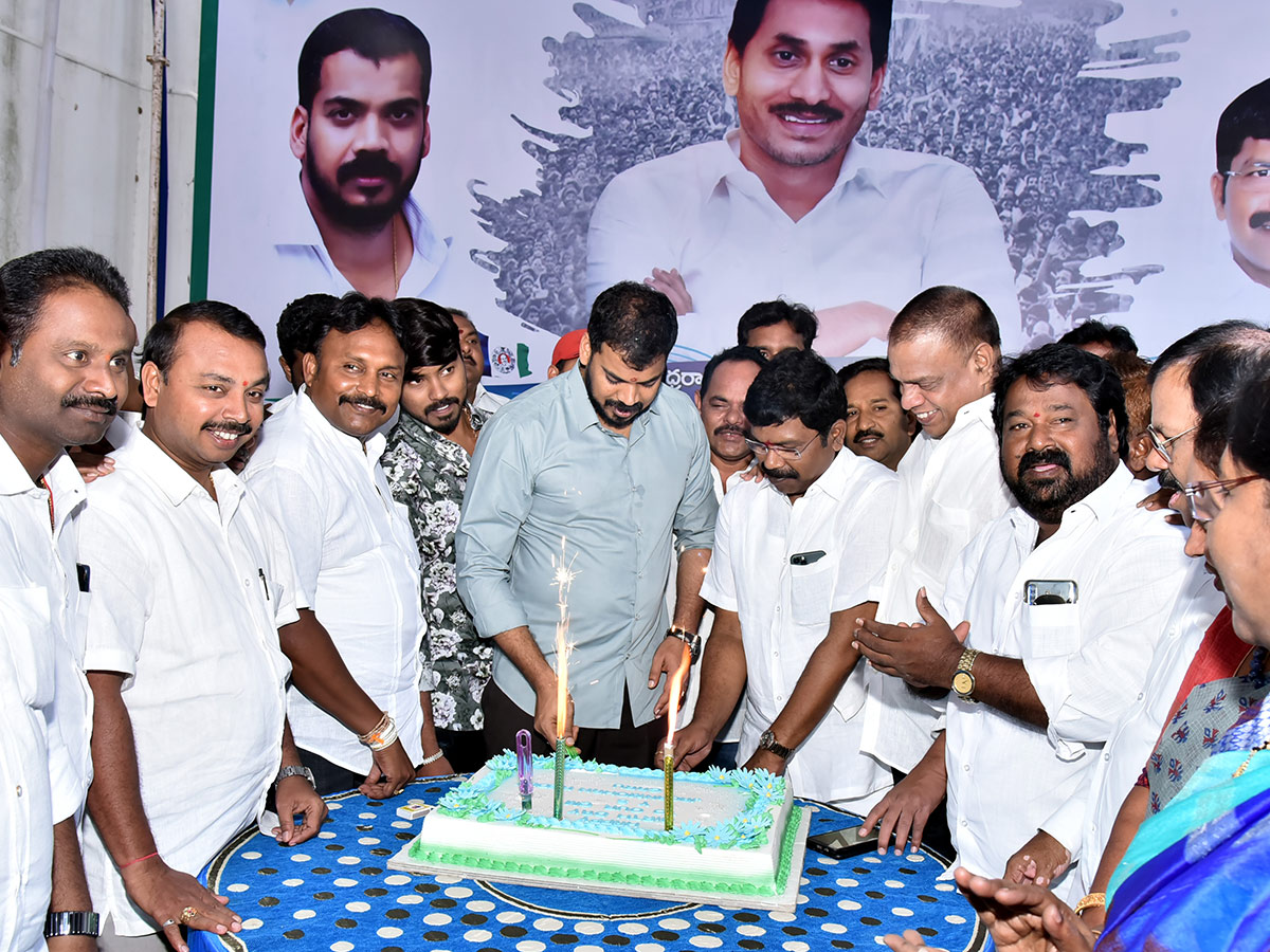 YS Jagan Mohan Reddy Birthday Celebration in AP Photo Gallery - Sakshi8