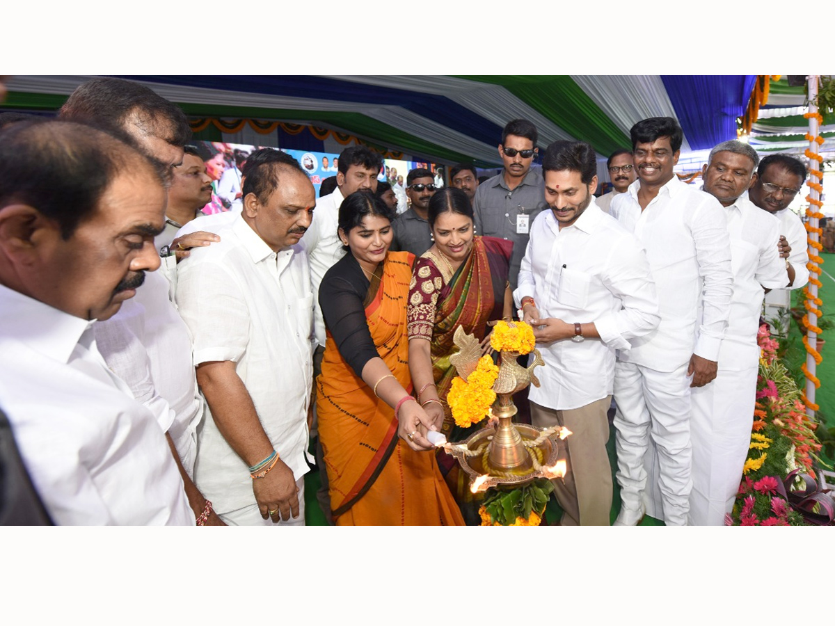 YSR Nethanna Nestham Scheme Launch Photo Gallery - Sakshi6