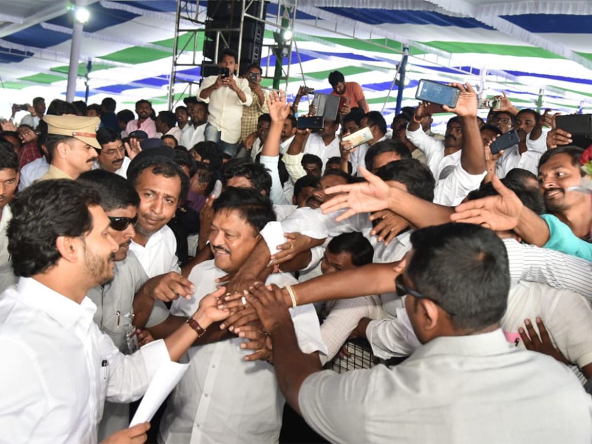 YS Jagan Laid Foundation Stone Steel Plant In Kadapa Photo Gallery - Sakshi14