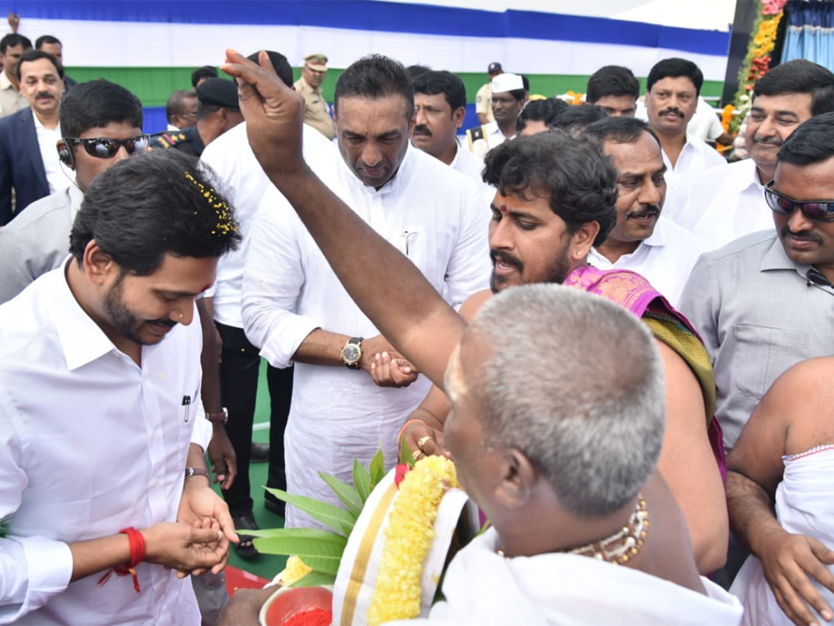 YS Jagan Laid Foundation Stone Steel Plant In Kadapa Photo Gallery - Sakshi27