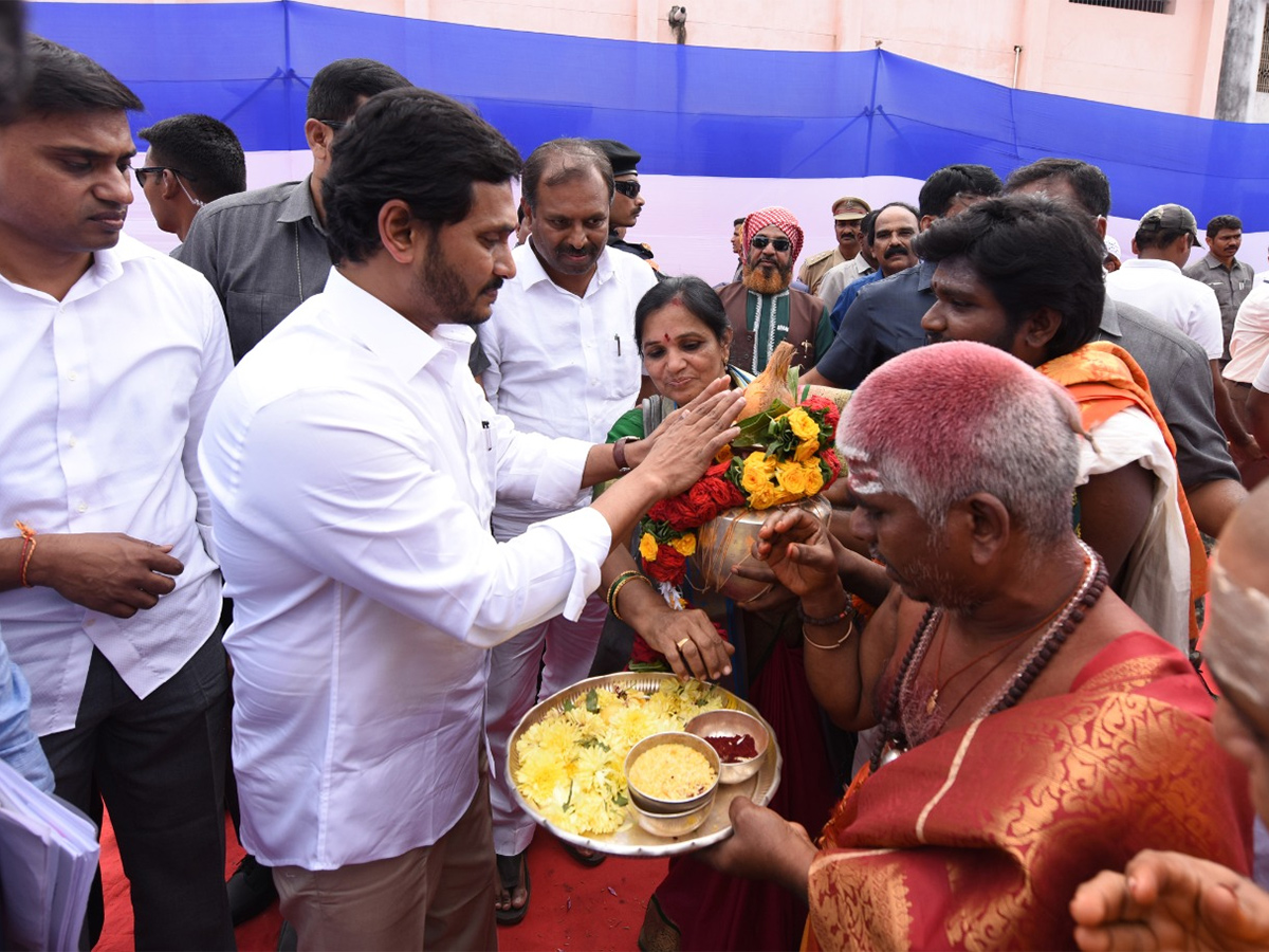 AP CM YS jagan Speech Rayachoti Public Meeting Photo Gallery - Sakshi26