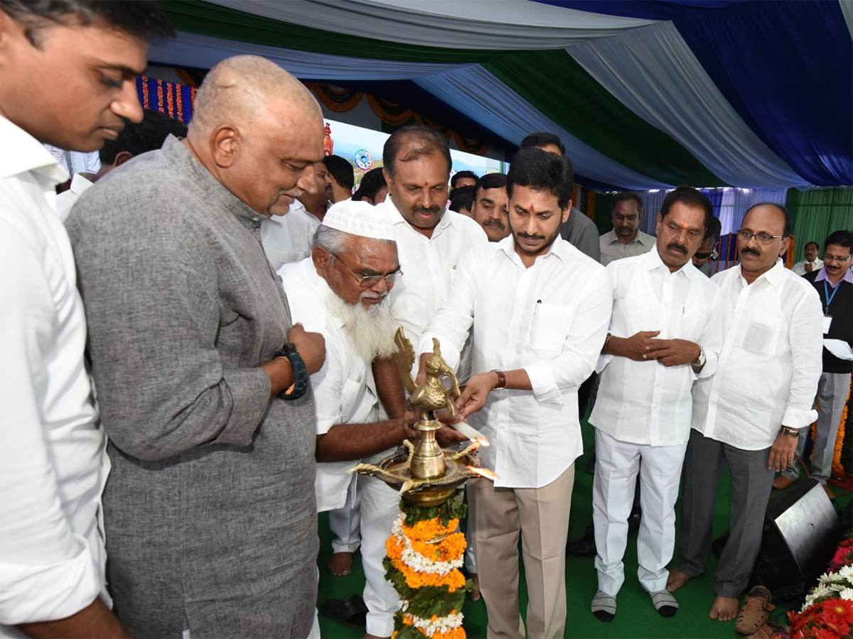 AP CM YS jagan Speech Rayachoti Public Meeting Photo Gallery - Sakshi29