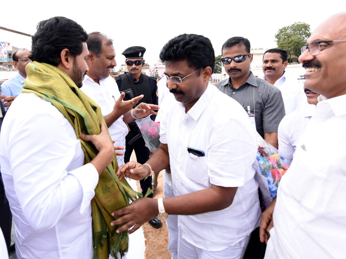 AP CM YS jagan Speech Rayachoti Public Meeting Photo Gallery - Sakshi5