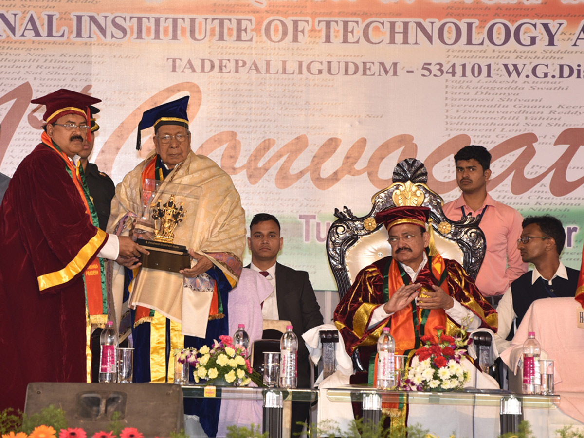 Venkaiah Naidu Participates Nit Convocation West Godavari Photo Gallery - Sakshi14