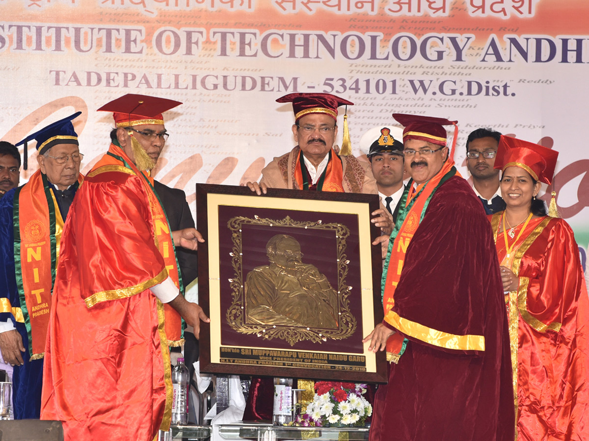 Venkaiah Naidu Participates Nit Convocation West Godavari Photo Gallery - Sakshi15