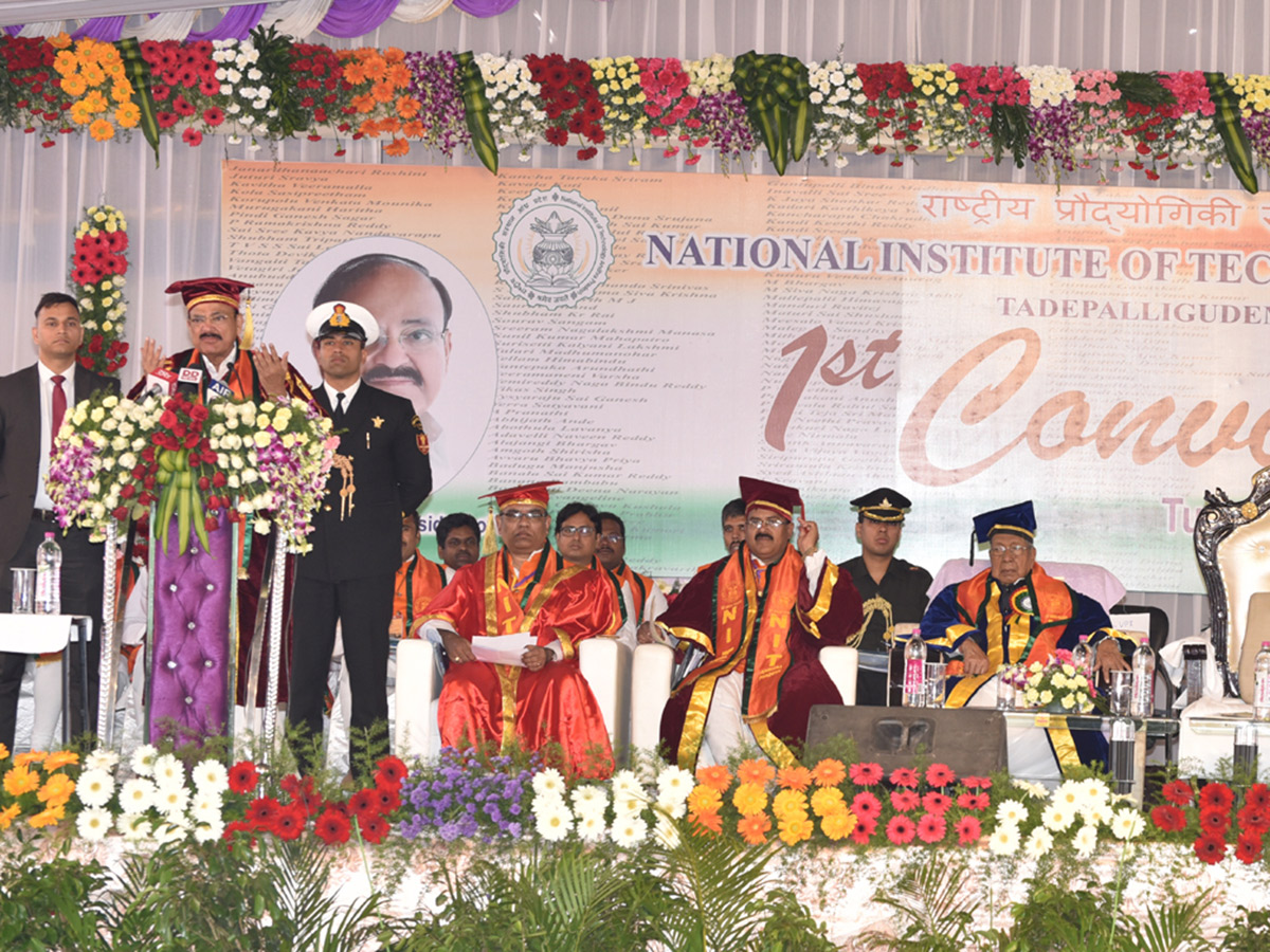 Venkaiah Naidu Participates Nit Convocation West Godavari Photo Gallery - Sakshi16