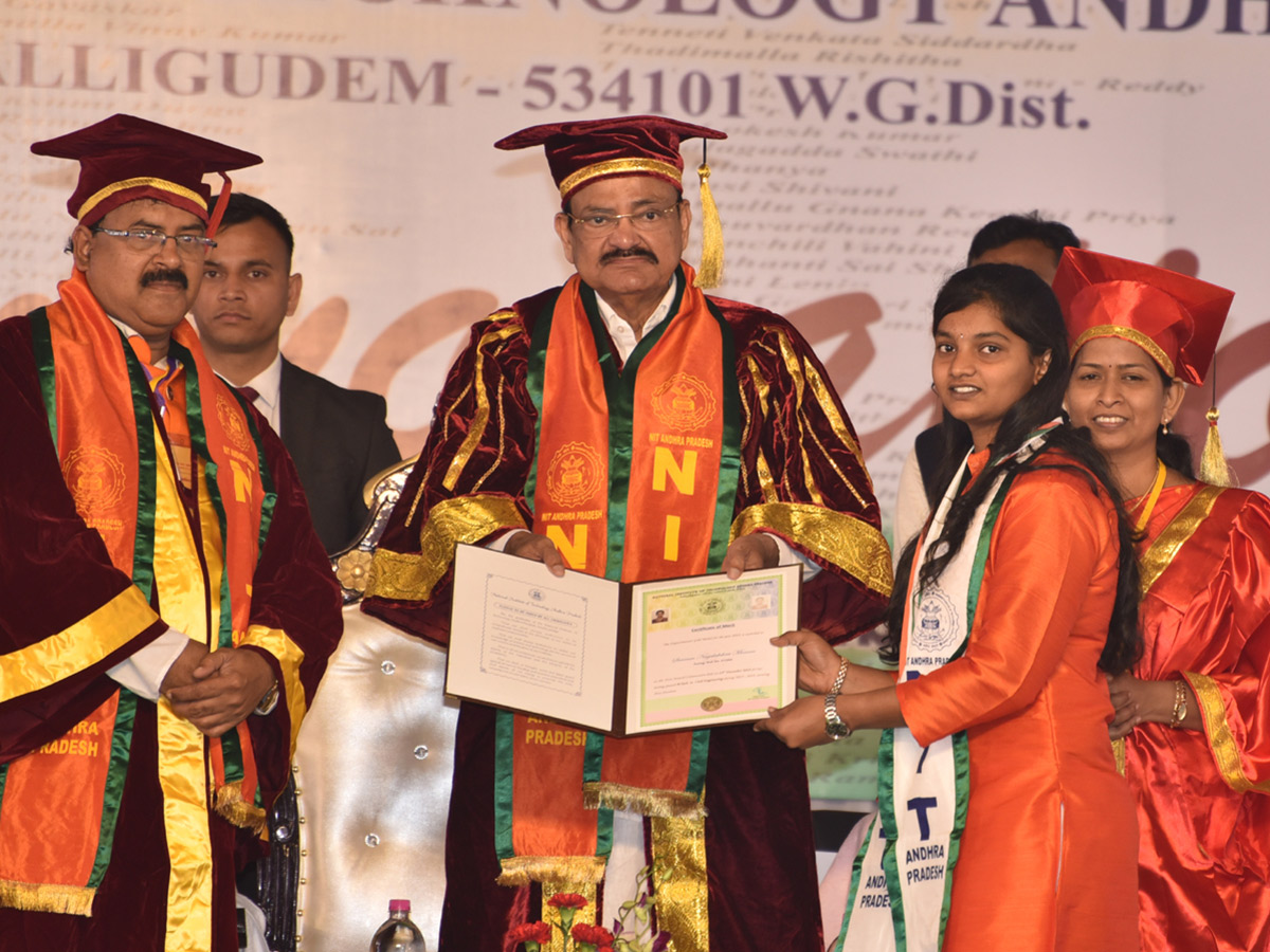 Venkaiah Naidu Participates Nit Convocation West Godavari Photo Gallery - Sakshi21