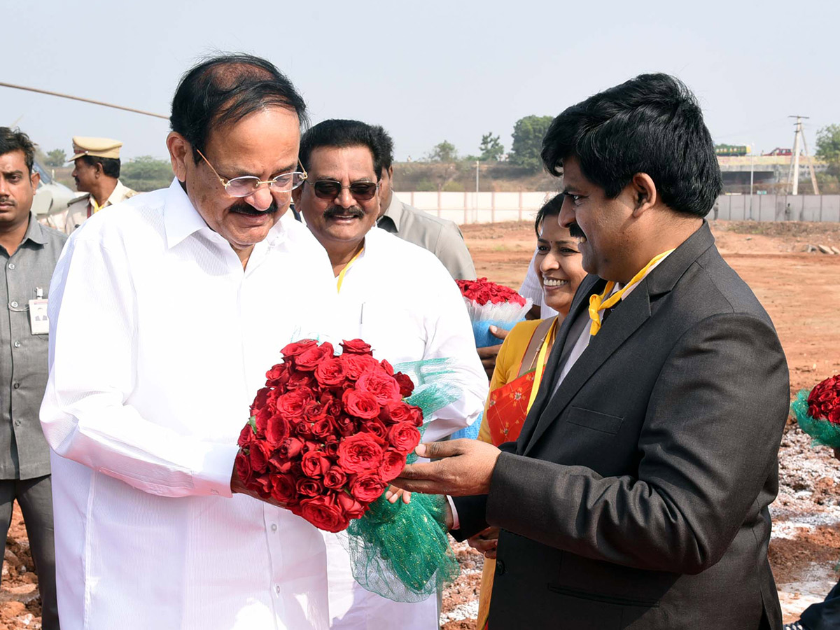 Venkaiah Naidu Participates Nit Convocation West Godavari Photo Gallery - Sakshi8