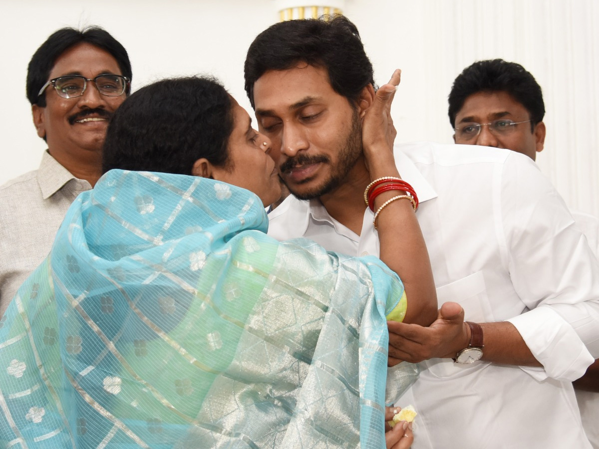 AP CM YS Jagan attended to Christmas Celebrations Photo Gallery - Sakshi2