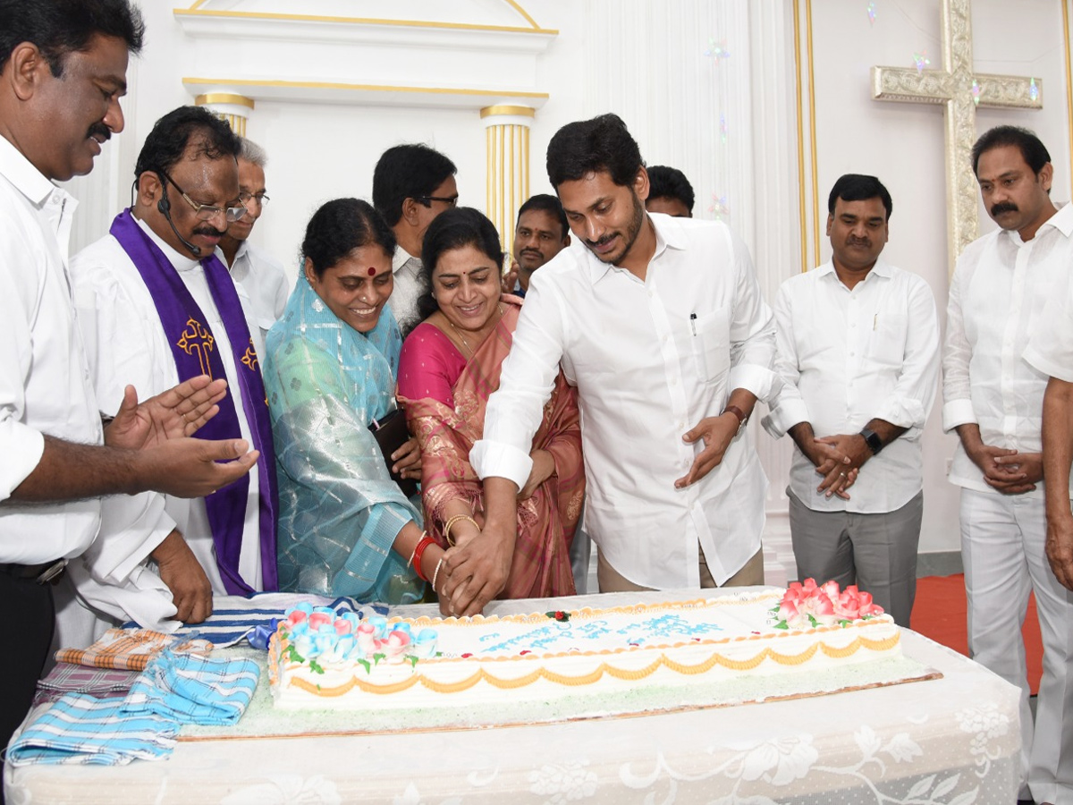 AP CM YS Jagan attended to Christmas Celebrations Photo Gallery - Sakshi1