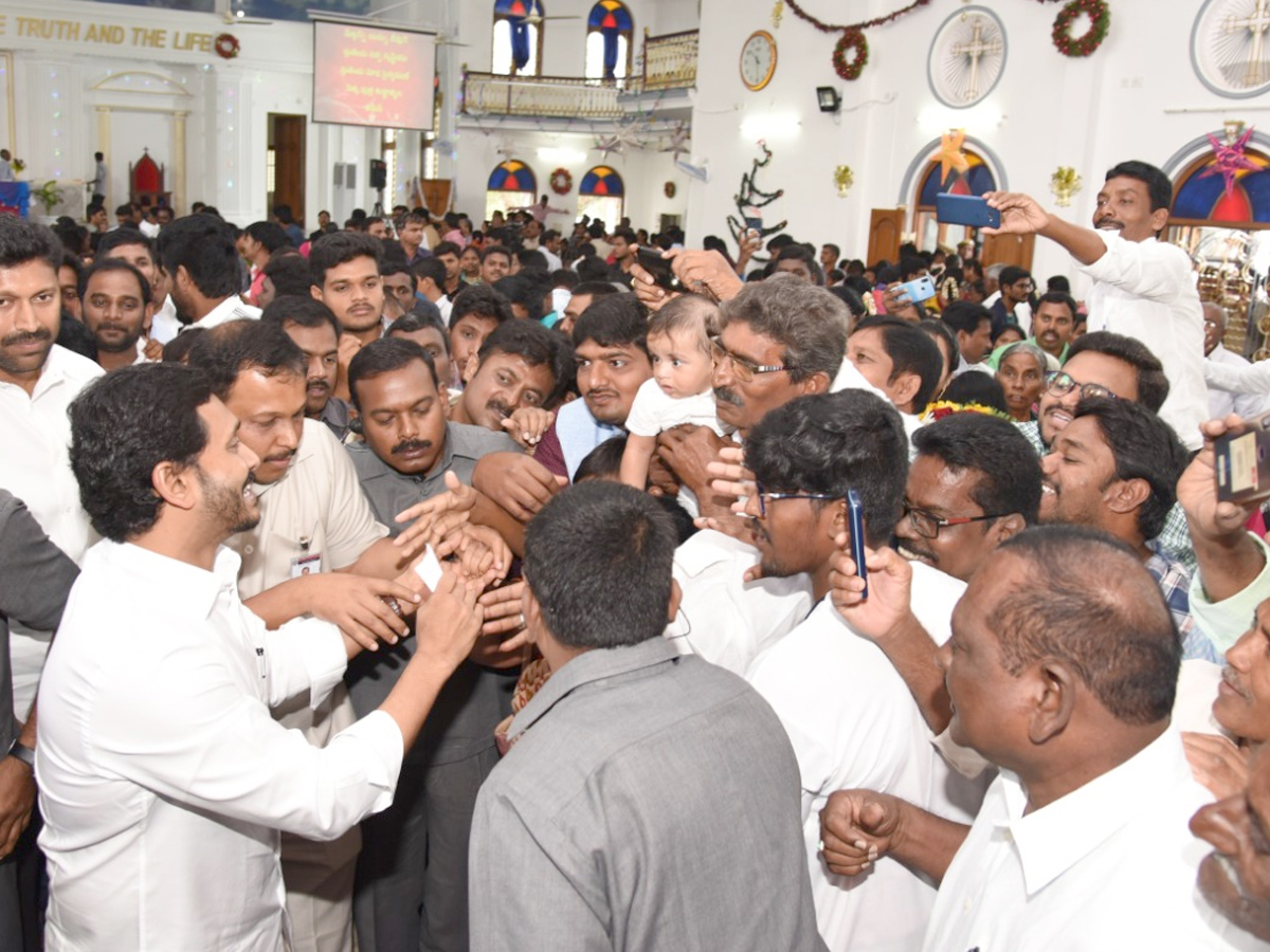 AP CM YS Jagan attended to Christmas Celebrations Photo Gallery - Sakshi9