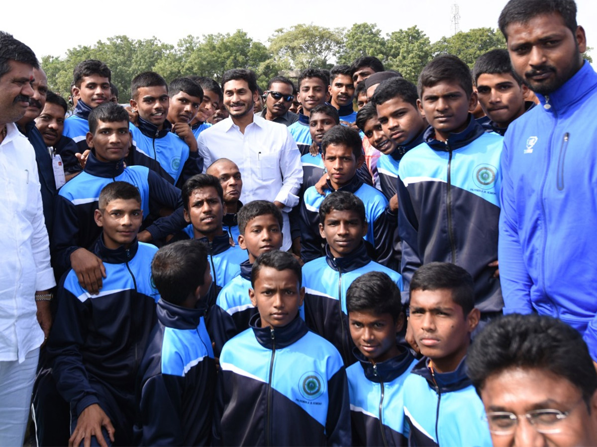 ys Jagan Inaugurates ysr Sports Complex Pulivendula Photo Gallery - Sakshi15