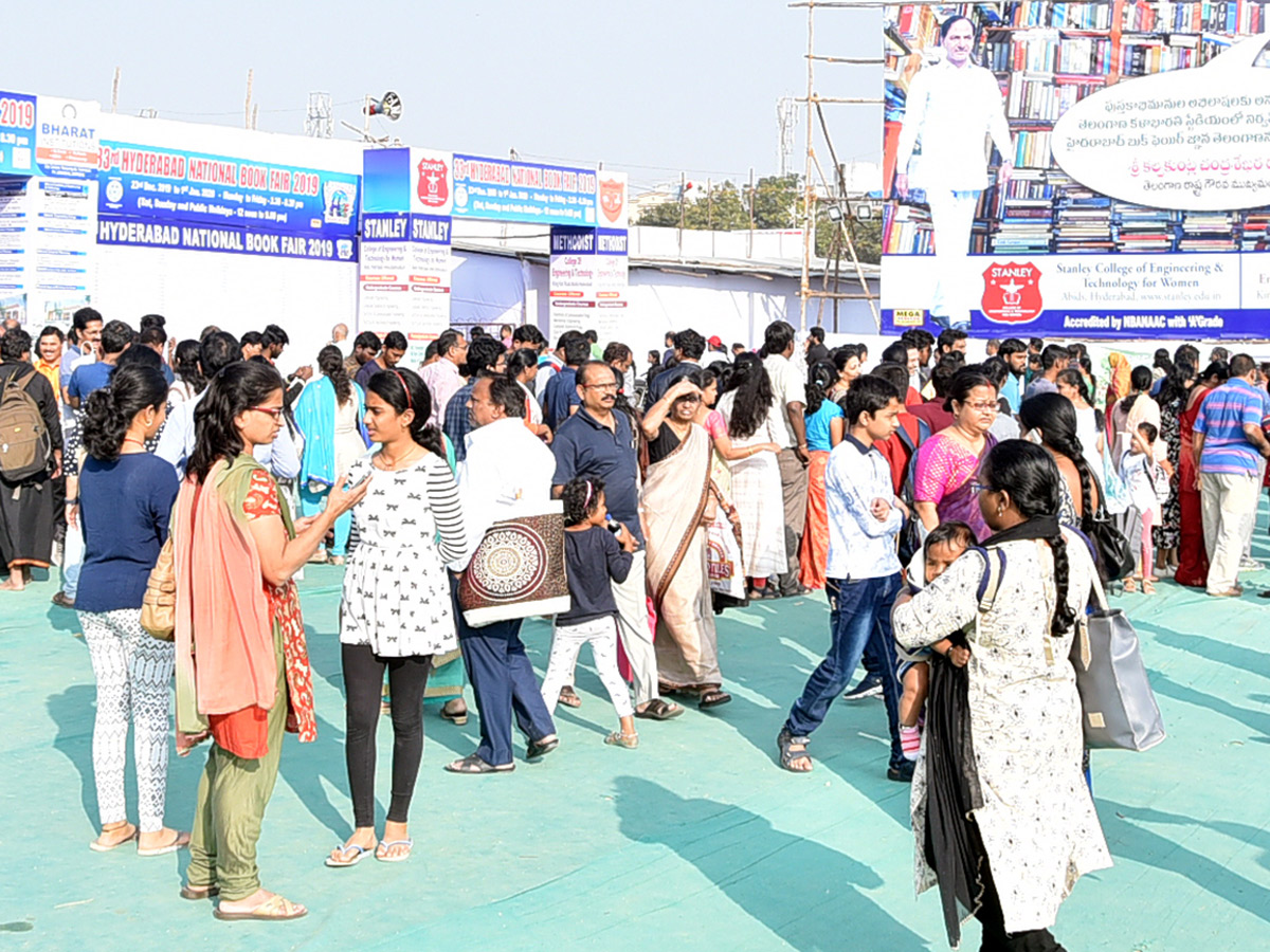 Heavy Rush Hyderabad Book Fair 2019 Photo Gallery - Sakshi10