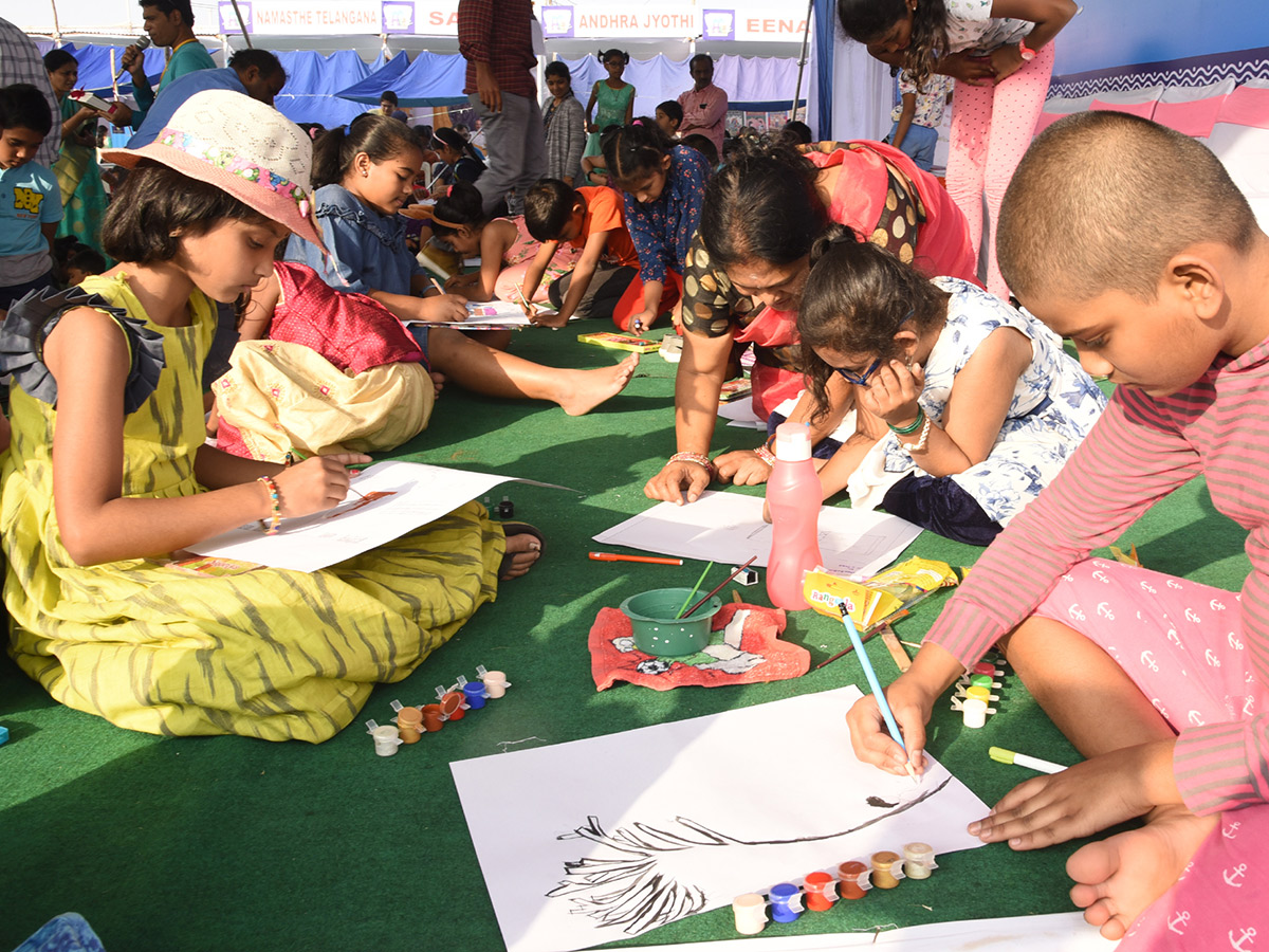 Heavy Rush Hyderabad Book Fair 2019 Photo Gallery - Sakshi14