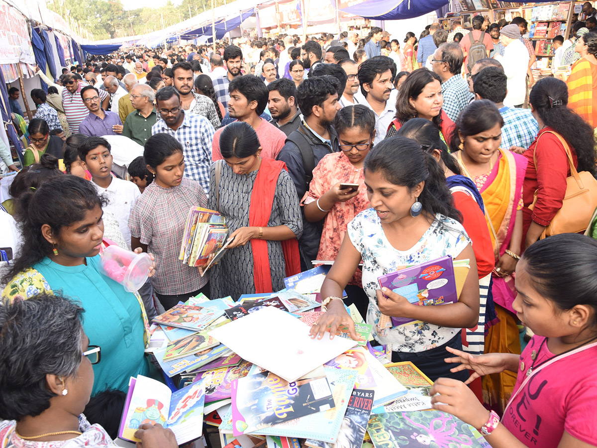 Heavy Rush Hyderabad Book Fair 2019 Photo Gallery - Sakshi19