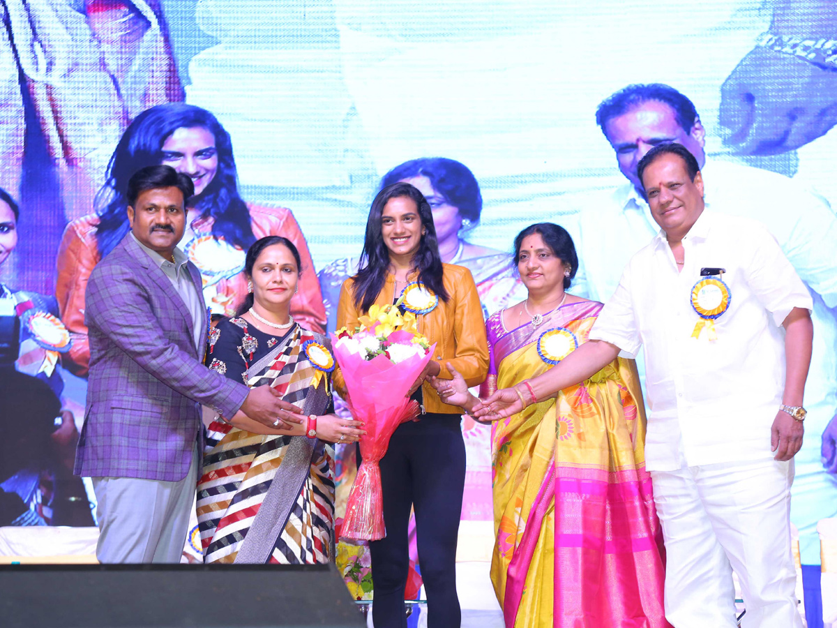 pv sindhu at shipla kala vadika Photo Gallery - Sakshi1