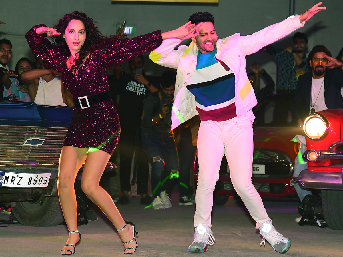 street dancer 3d song launch Photo Gallery - Sakshi4