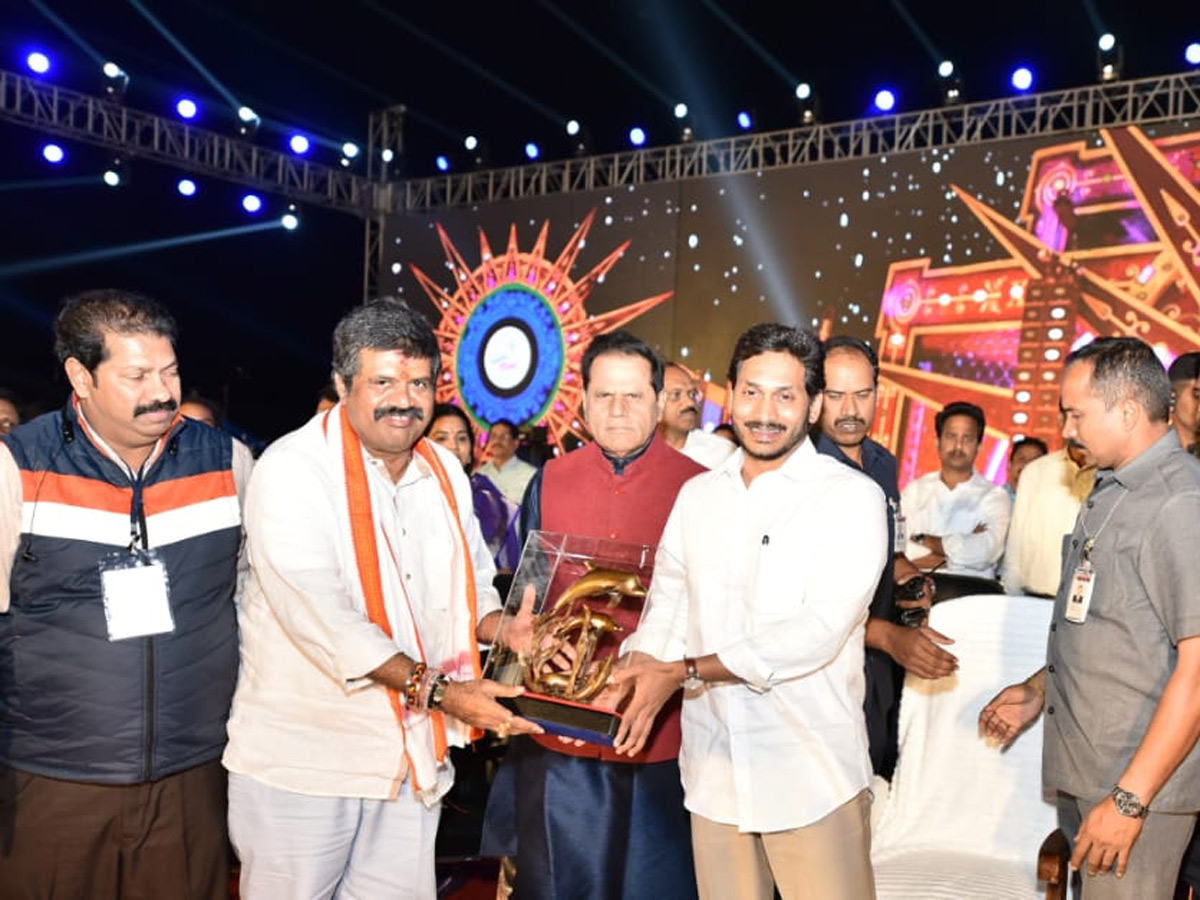 AP CM YS Jagan Mohan Reddy to inaugurate Visakha Utsav 2019 Photo Gallery - Sakshi26