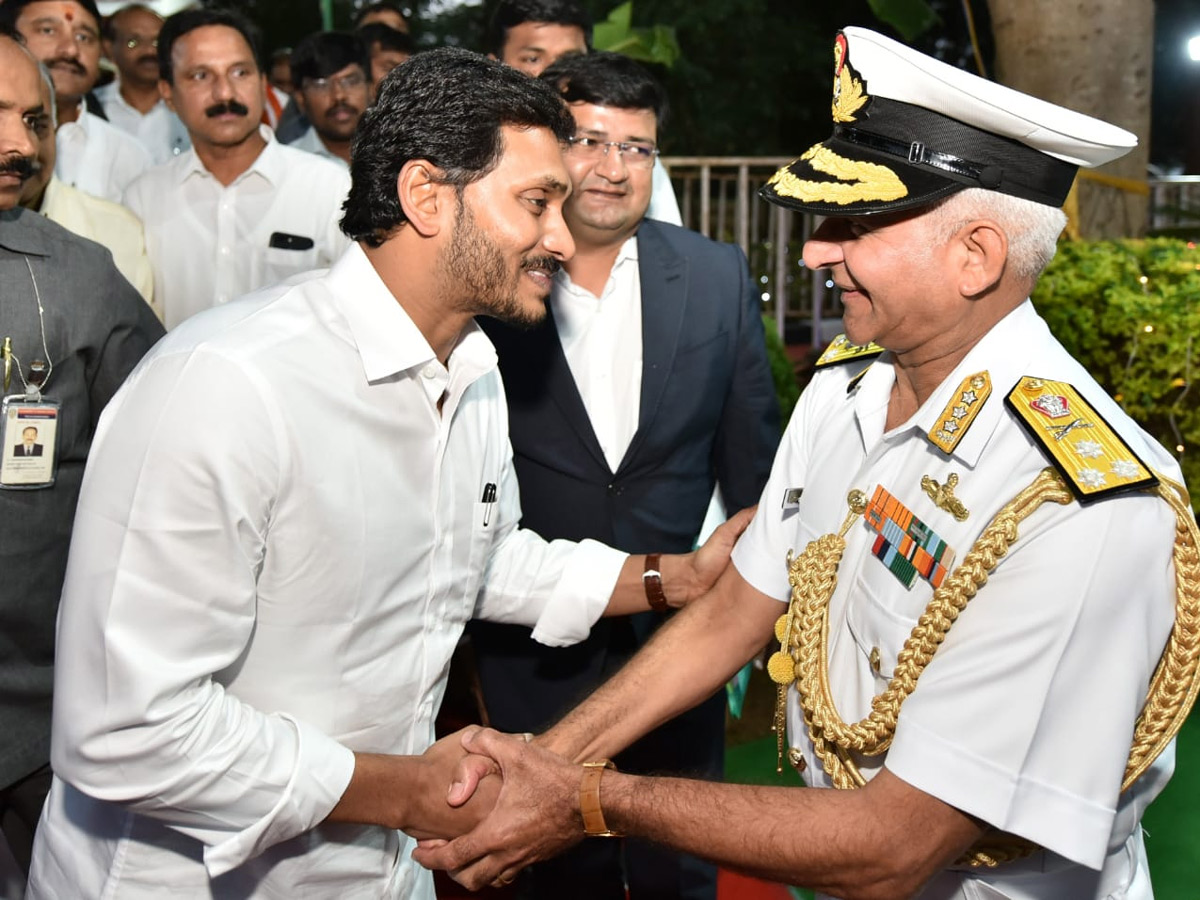 AP CM YS Jagan Mohan Reddy to inaugurate Visakha Utsav 2019 Photo Gallery - Sakshi40